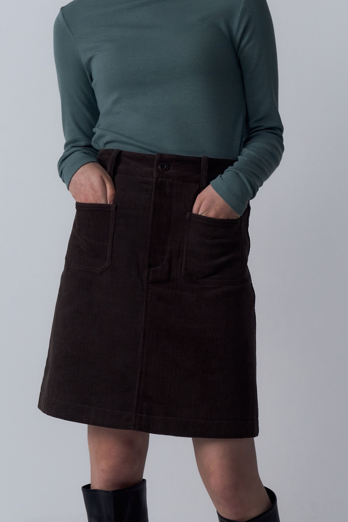corduroy two pocket midi skirt(brown)